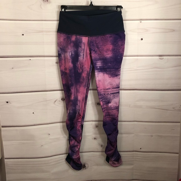 Nike High Waisted Leggings - Picture 2 of 5